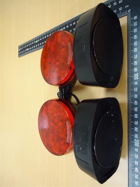 Wireless Towing lights - FCC ID UAB937R01 - Many Wain Enterprise Co., Ltd (5)