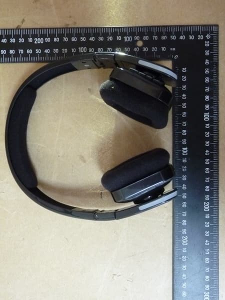 Bluetooth Stereo Headset - FCC ID UAORFB9001 - ALITEAM INC. (2)