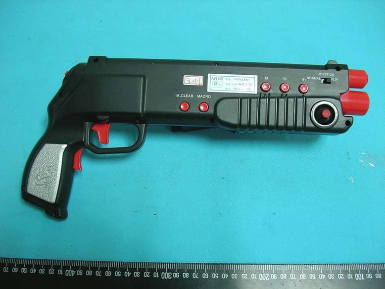 WIRELESS GUN CONTROLLER TRIMERSION - FCC ID UBQTR101X - 3001AD