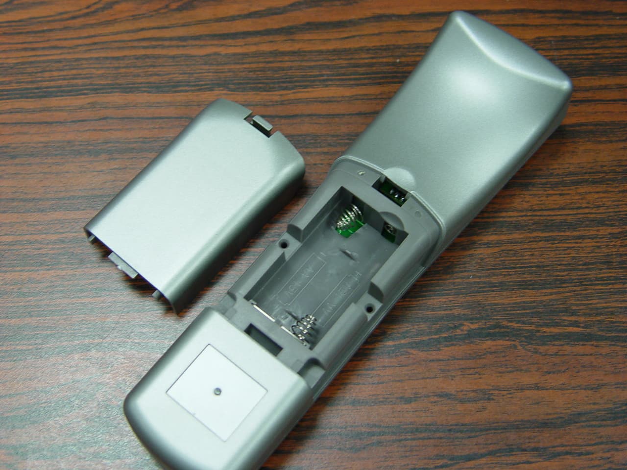 UNIVERSAL REMOTE CONTROL - FCC ID UCFURC550 - Contec, LLC.