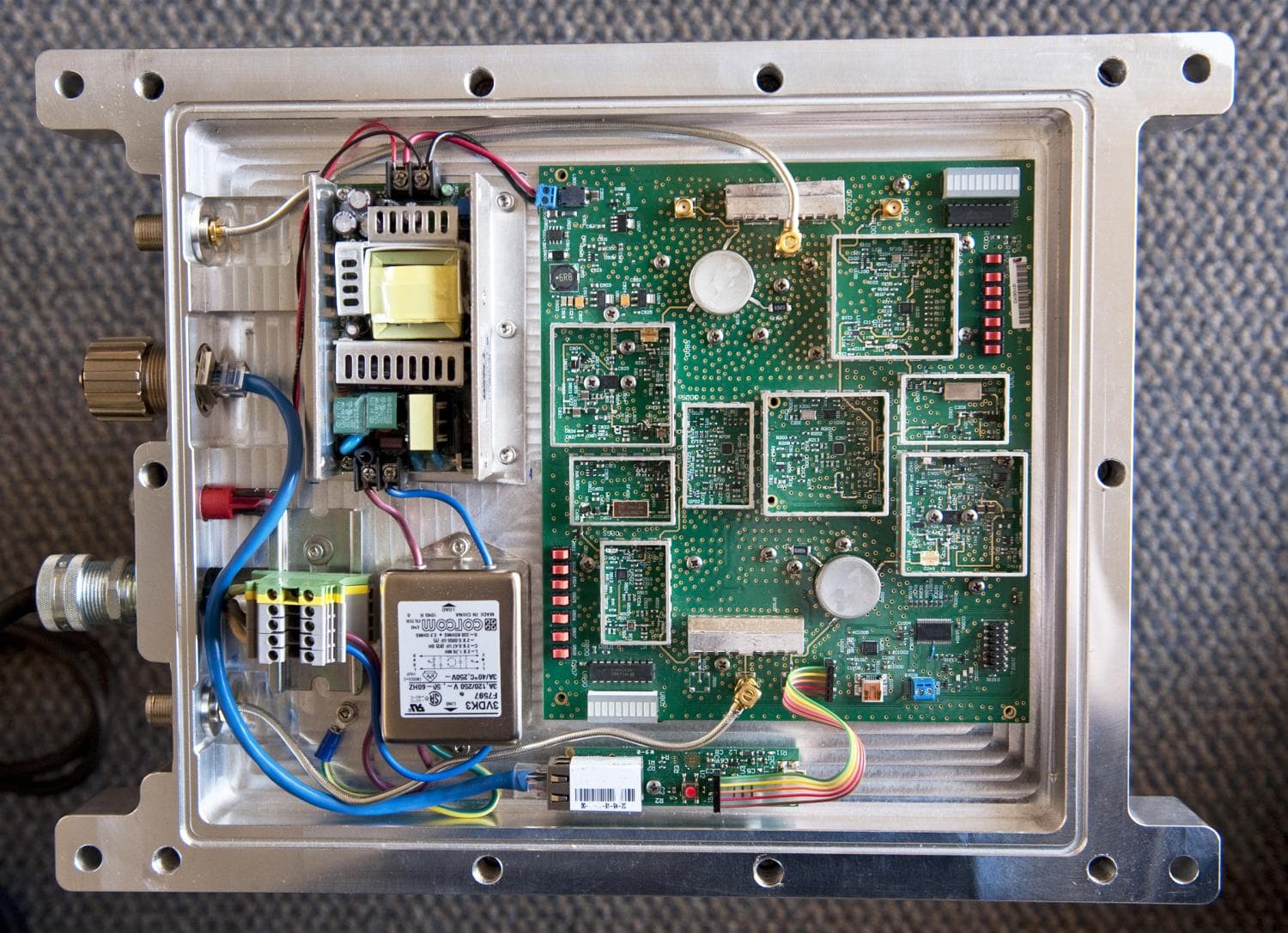 Repeater - FCC ID UDIRBB850 - Telcosat Inc