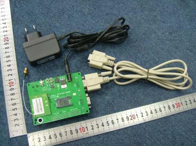GSM/GPRS TRI-BAND MODULE - FCC ID UDV-0606020060001 - Shanghai Simcom Ltd. (3)