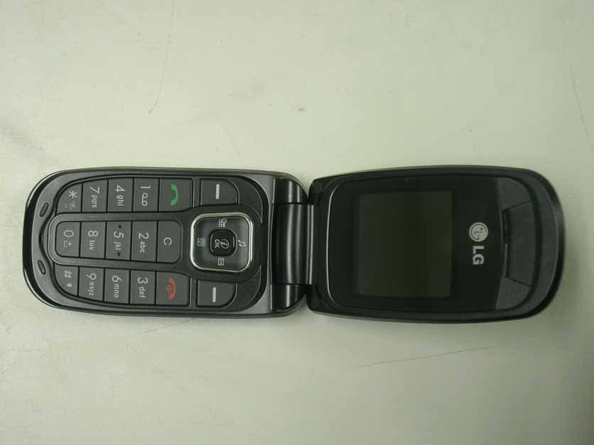 Dual Band GSM Flip-Phone - FCC ID UE2MG120 - Langchao LG Digital Mobile Communication Co. Ltd. (2)