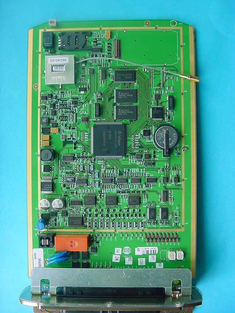 Vehicle mounted GPS Receiver with CDMA Transceiver - FCC ID UEK104133 - Eia Electronics NV (4)