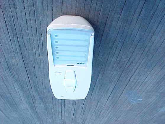 Transmitter - FCC ID UFJ282400902 - Elero USA, Inc.