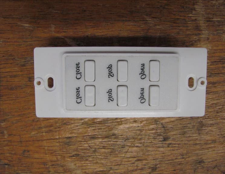 Wireless 2 Channel Low Voltage Switch - FCC ID UGP-WSW002 - BTX Holdings Inc