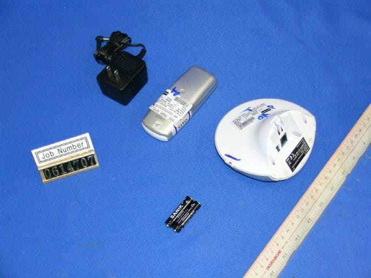 Digital Modulation Cordless Phone - Base Unit - FCC ID UGXRA2184BB - American Telecom Services, Inc. (3)