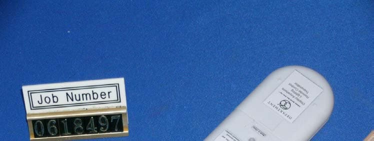 CP DISPL ANYWHR REMOTE STR KIT (315MHz Tx) - FCC ID UGY5653502RMT - Department 56, Inc. (3)