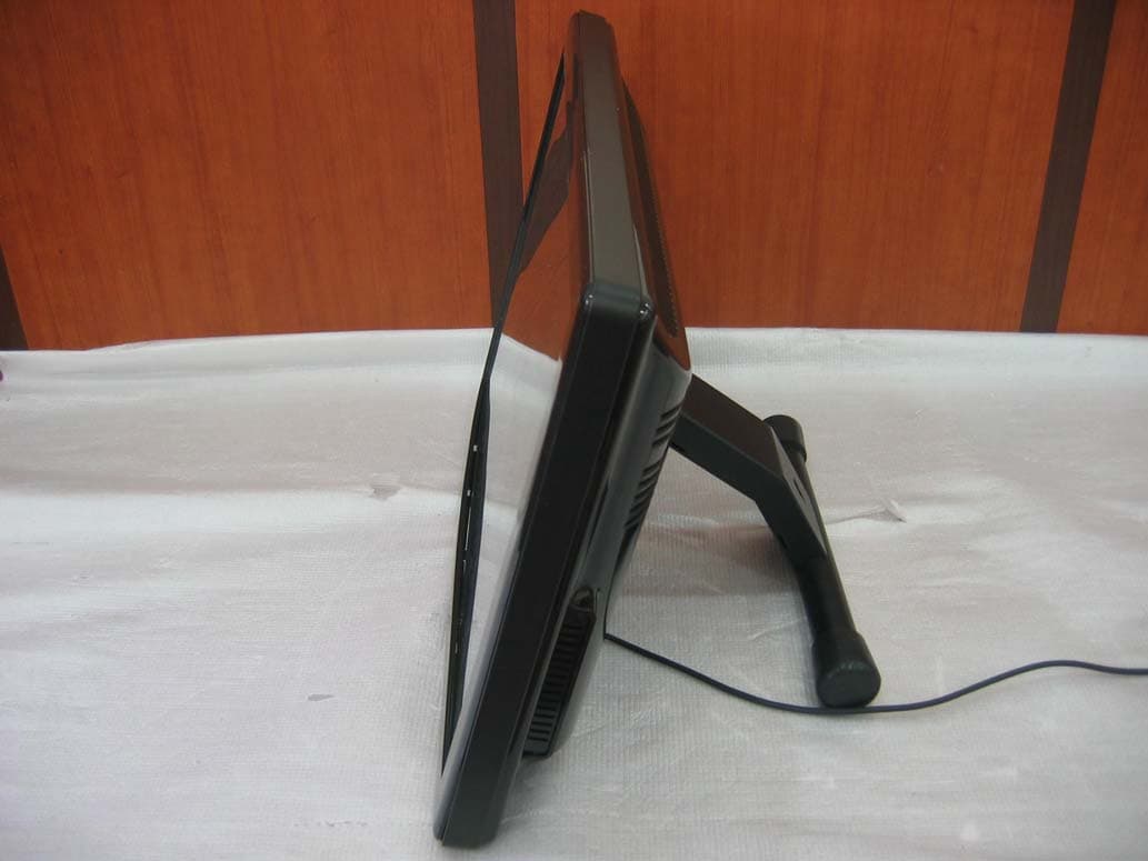 LCD Tablet Monitor - FCC ID UHAAHALTM-192W - AHA I&C Co., Ltd (3)