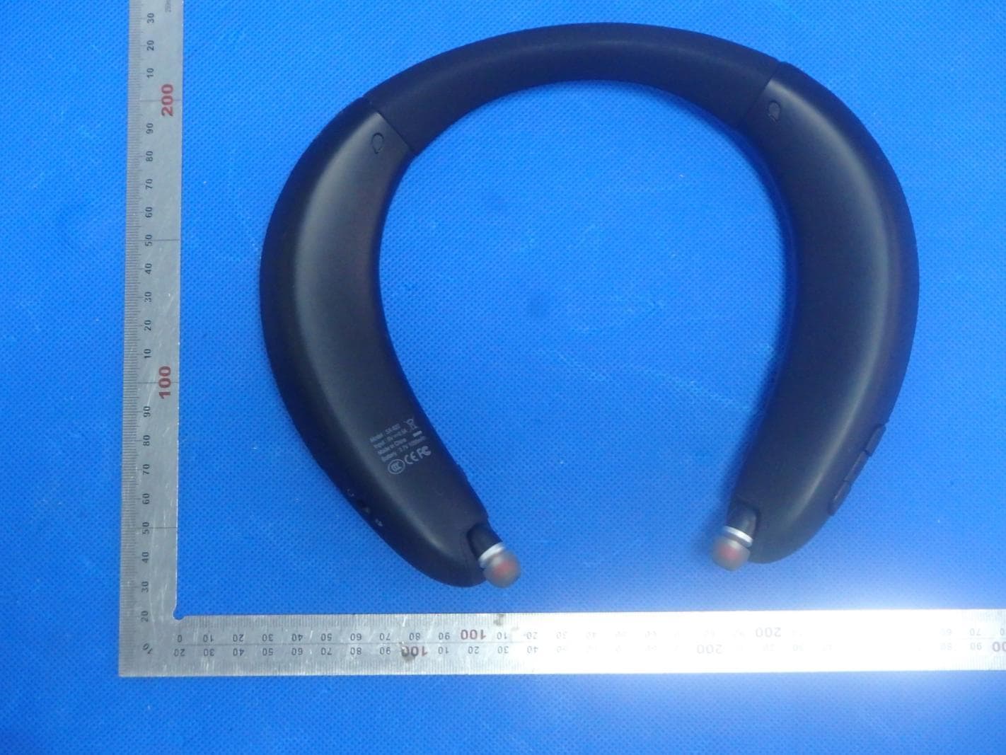 Bluetooth Headset with Speaker - FCC ID UHBSX-822 - Shenzhen Shuaixian Electronic Equipment Co., Ltd. (5)