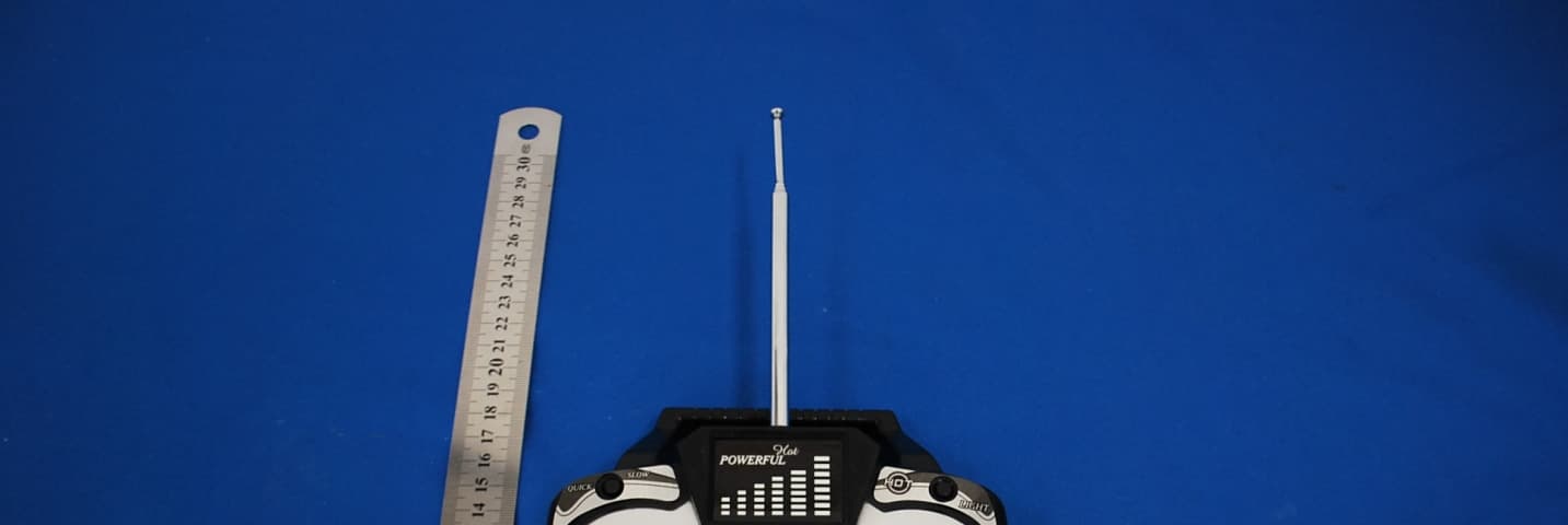 TOYS(REMOTE CONTROL HELICOPTER) - FCC ID UHEWODDON-RC05 - Woddon Industrial Limited (4)