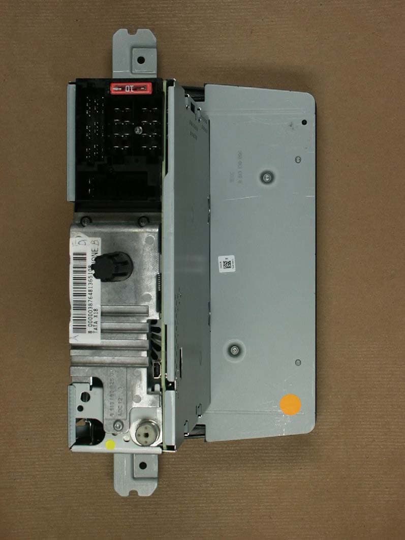 TATA X18 High - FCC ID UHN-7648136510 - Blaupunkt GmbH (2)