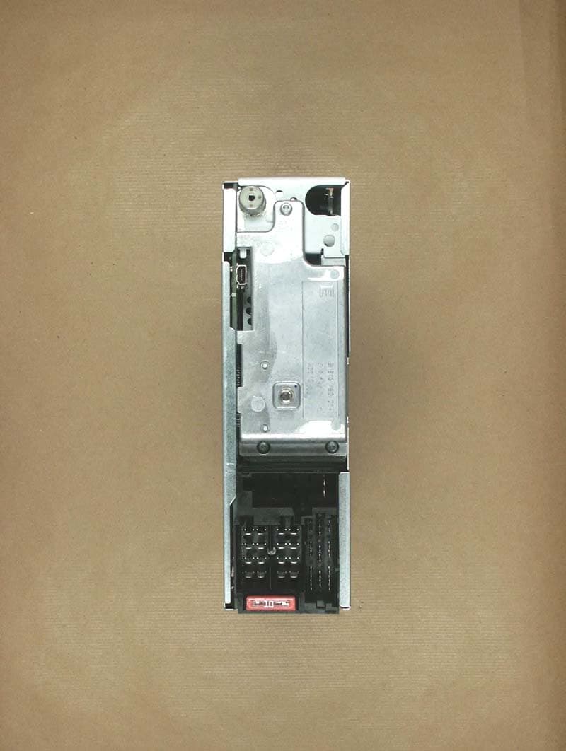 Car Radio 3T Hamburg MP68 - FCC ID UHN7648011310 - Blaupunkt GmbH (2)