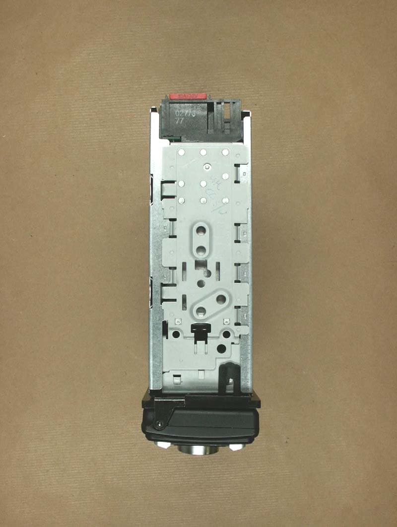 Car Radio 3T Hamburg MP68 - FCC ID UHN7648011310 - Blaupunkt GmbH (3)