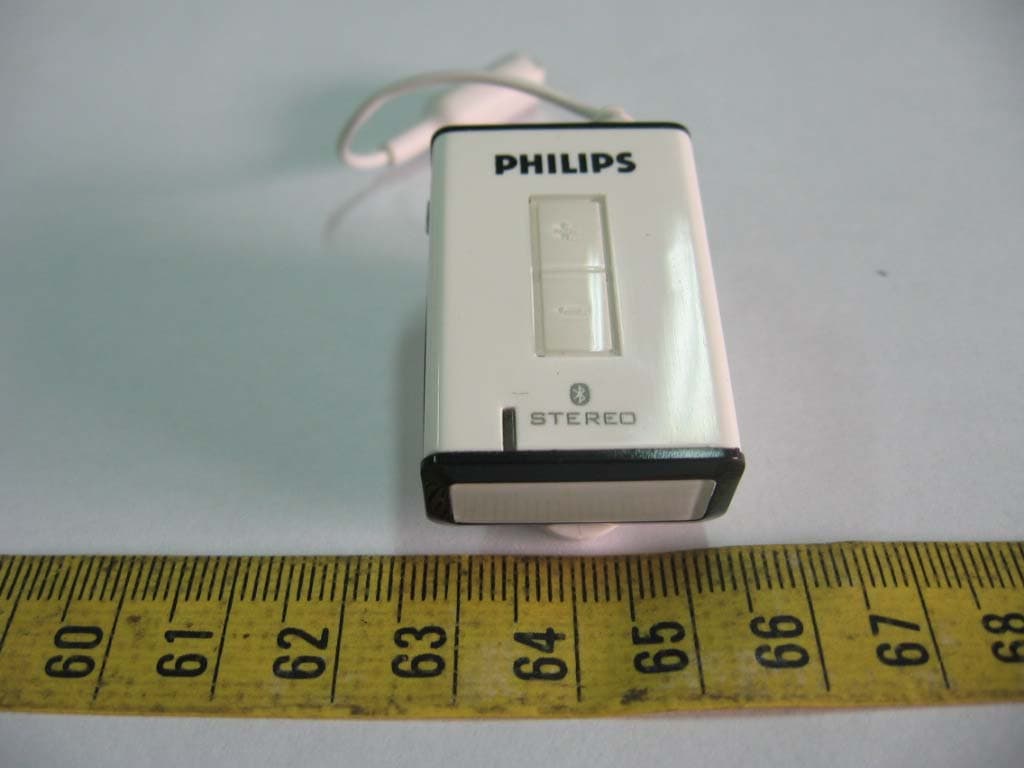 Bluetooth Stereo Headset - FCC ID UHTMMI1R1RE - V Three International Limited (5)