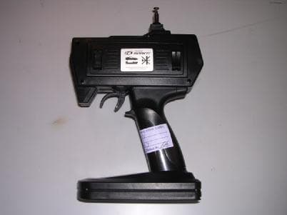 Remote Control Toy Transmitter - FCC ID UI8HENGLONGEOC - Chenghai Henglong Plastic Toys Co., Ltd. (2)
