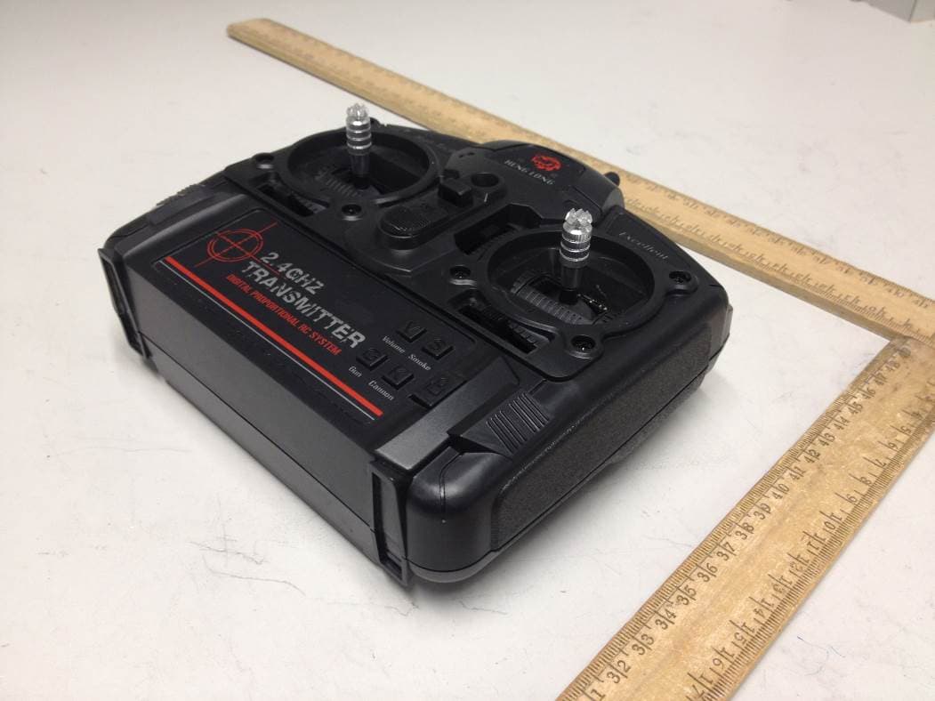 Radio Control Toy Transmitter (2.4GHz) - FCC ID UI8HENGLONGTANK - Chenghai Henglong Plastic Toys Co., Ltd. (3)