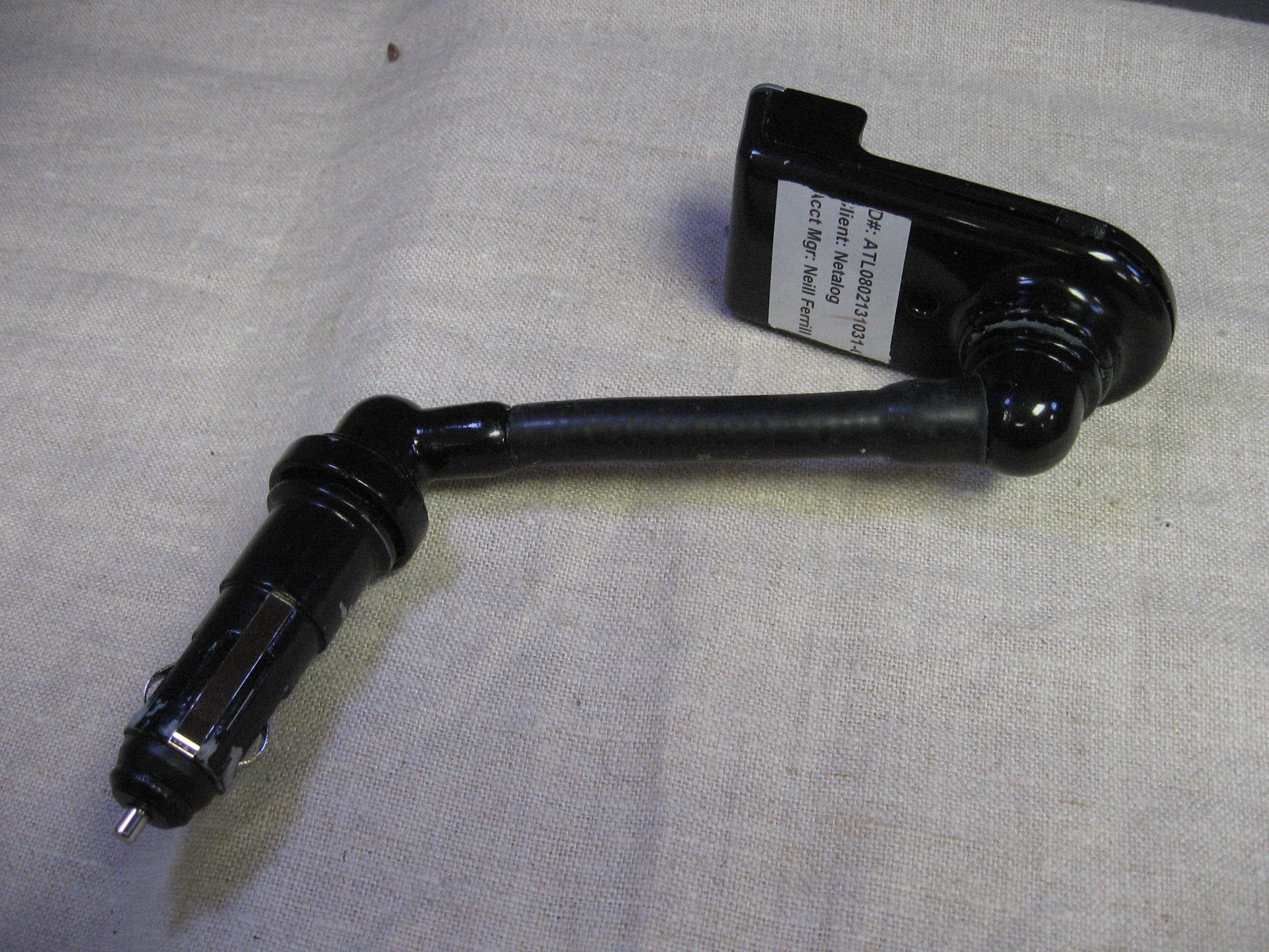 DLO TransDock 3 FM Transmitter - FCC ID UIX0712D - Netalog, Inc. d/b/a Digital Lifestyle Outfitters (2)