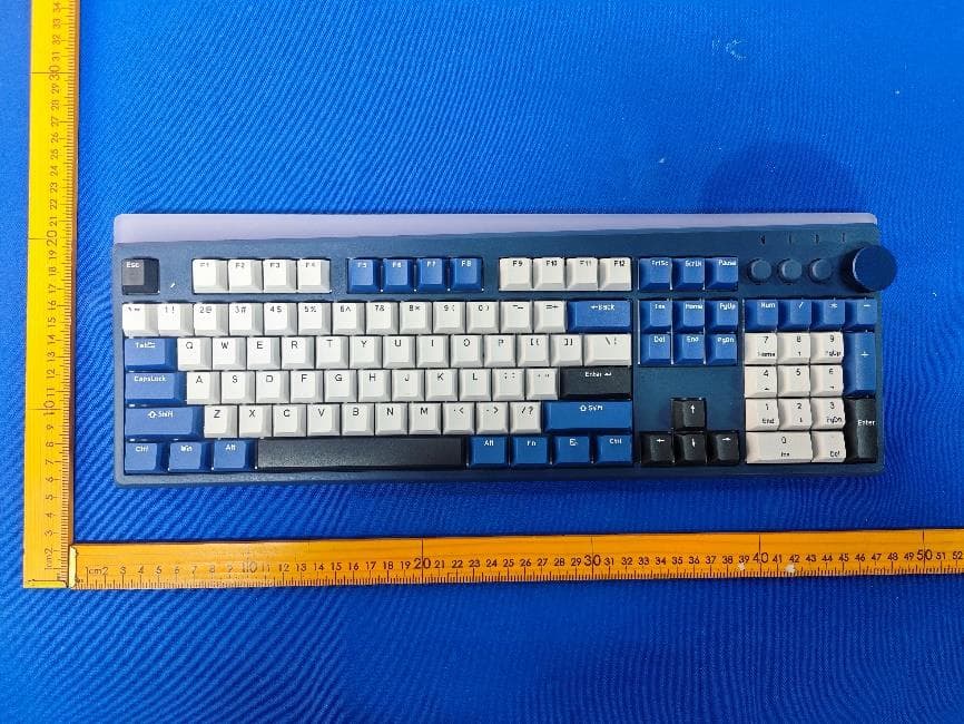 Wireless Mechanical Keyboard - FCC ID UJ9IRK71RPRO - I-Rocks Technology Co., Ltd.