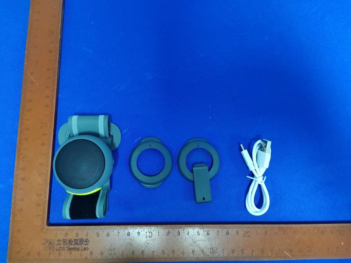 Wireless Speaker - FCC ID UKWMANOVABT208 - MANOVA International Ltd. (2)