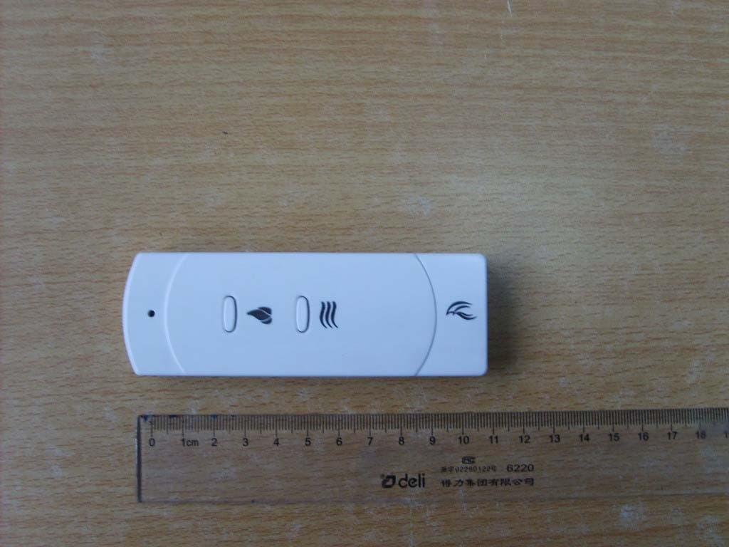 Remote Control for Electric Room Heater - FCC ID ULERCT2F - Hearth & Home Technologies (2)