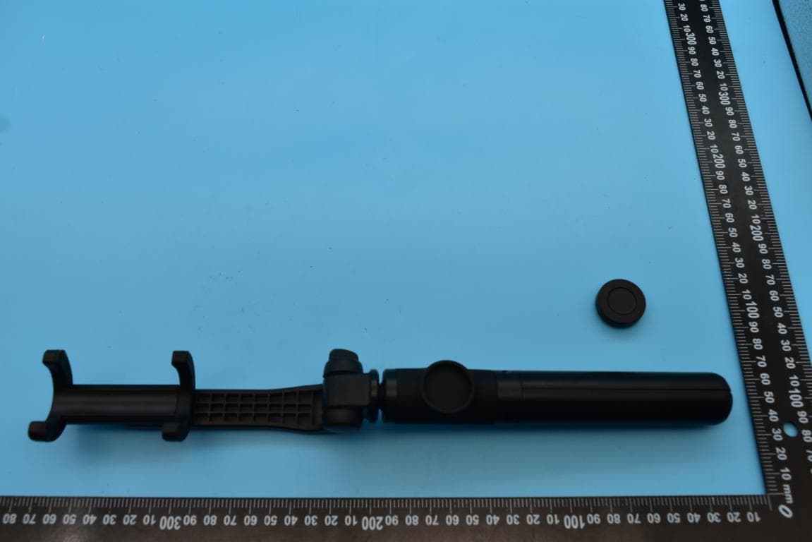 Remote control in compass tripod with BT - FCC ID UR9WS-18026-1 - Winners'Sun Plastic & Electronic (Shenzhen) Co., Ltd. (3)
