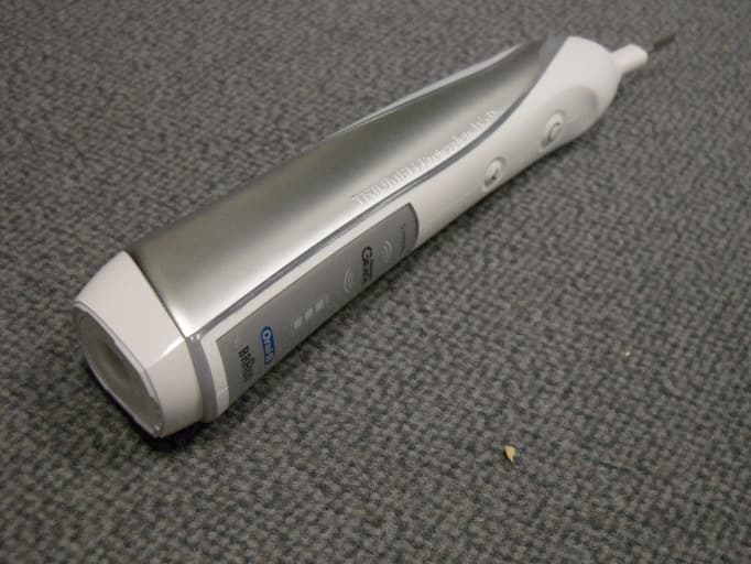 Electric Toothbrush with wireless display - FCC ID USQ3762 - Braun GmbH