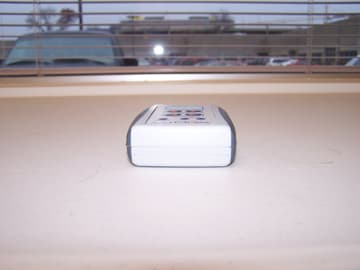 Vu Qube Remote Control - FCC ID UUM10157V10 - KING (2)