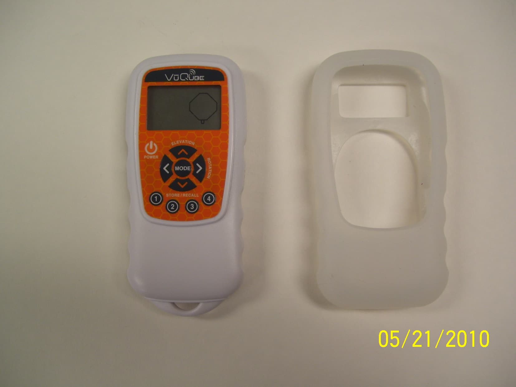WIRELESS ANTENNA POSITIONING DEVICE REMOTE CONTROL - FCC ID UUM433RA - KING
