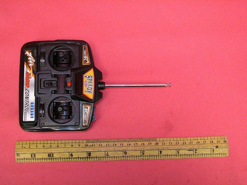 RC Car - FCC ID UV5EIYR09231B - EB Excalibur, Inc. (2)