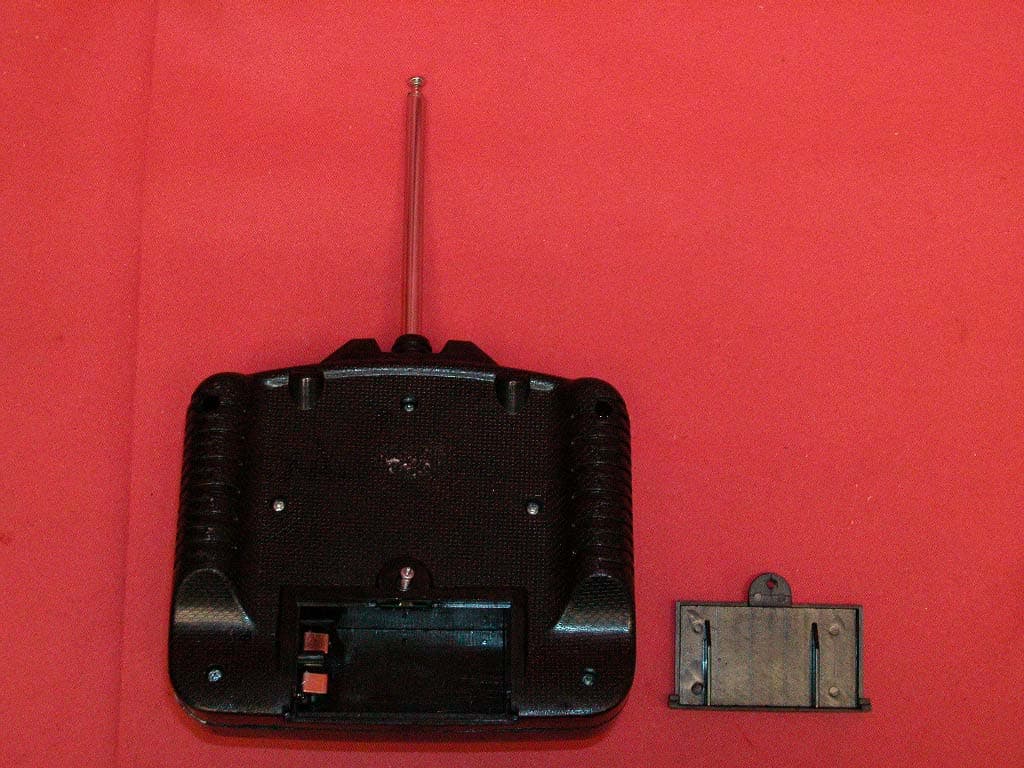 RC Car - FCC ID UV5EIYR09231B - EB Excalibur, Inc. (3)