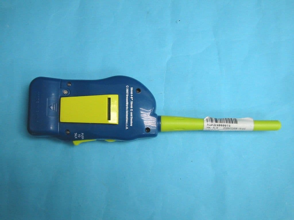WALKIE TALKIE 80m (260feet) - FCC ID UVHGC615069308 - R&T Industrial Company