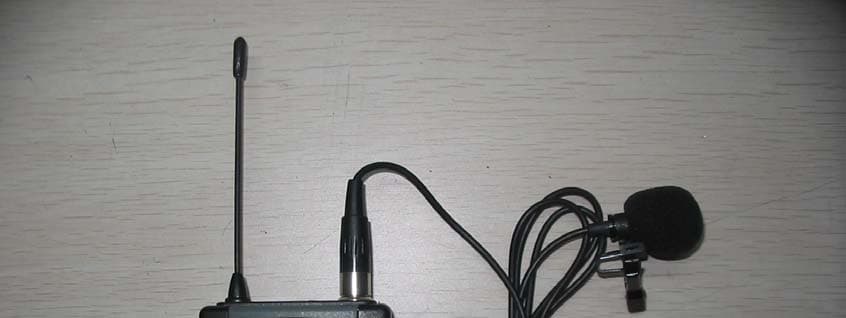 UHF WIRELESS MICROPHONE - FCC ID UVUL828 - Enping City Xenon Electronic Co., Ltd.