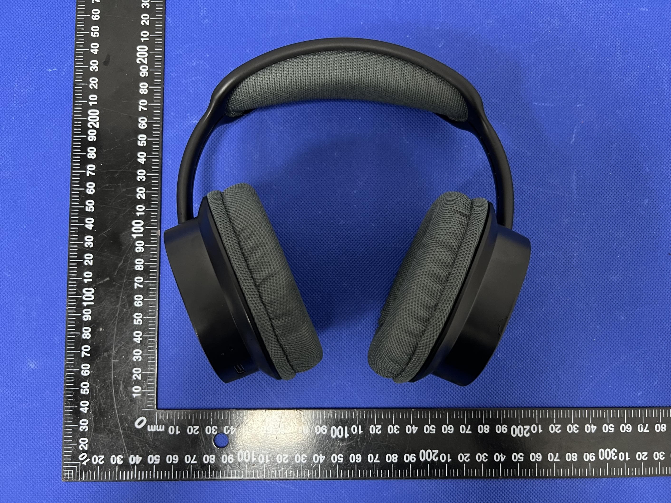 Wireless Headphone - FCC ID UWO-HP-6032 - SHENZHEN LISAIER TRONICS CO., LTD.