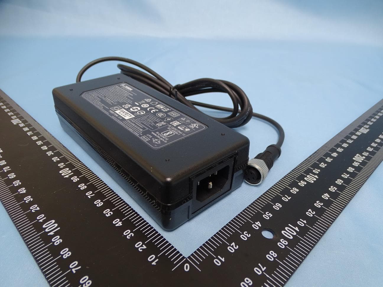 Industrial Fixed RFID Reader - FCC ID UZ7FXR9000 - Zebra Technologies Corporation (4)