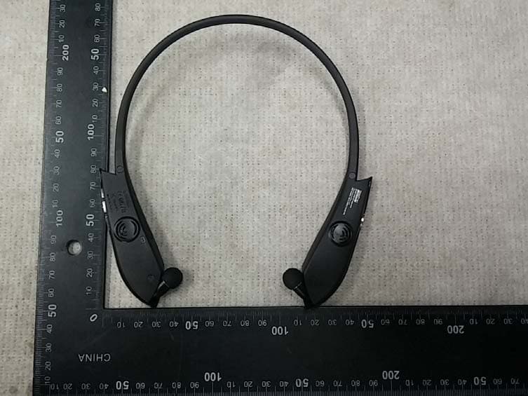 Stereo Bluetooth Headset - FCC ID UZCGBH-S700 - MobiFren Co., Ltd. (2)