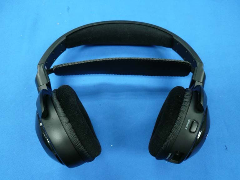 Digital Wireless Stereo Headphones - FCC ID UZZRFWHP01RX - Beautiful Enterprise Co., Ltd. (3)