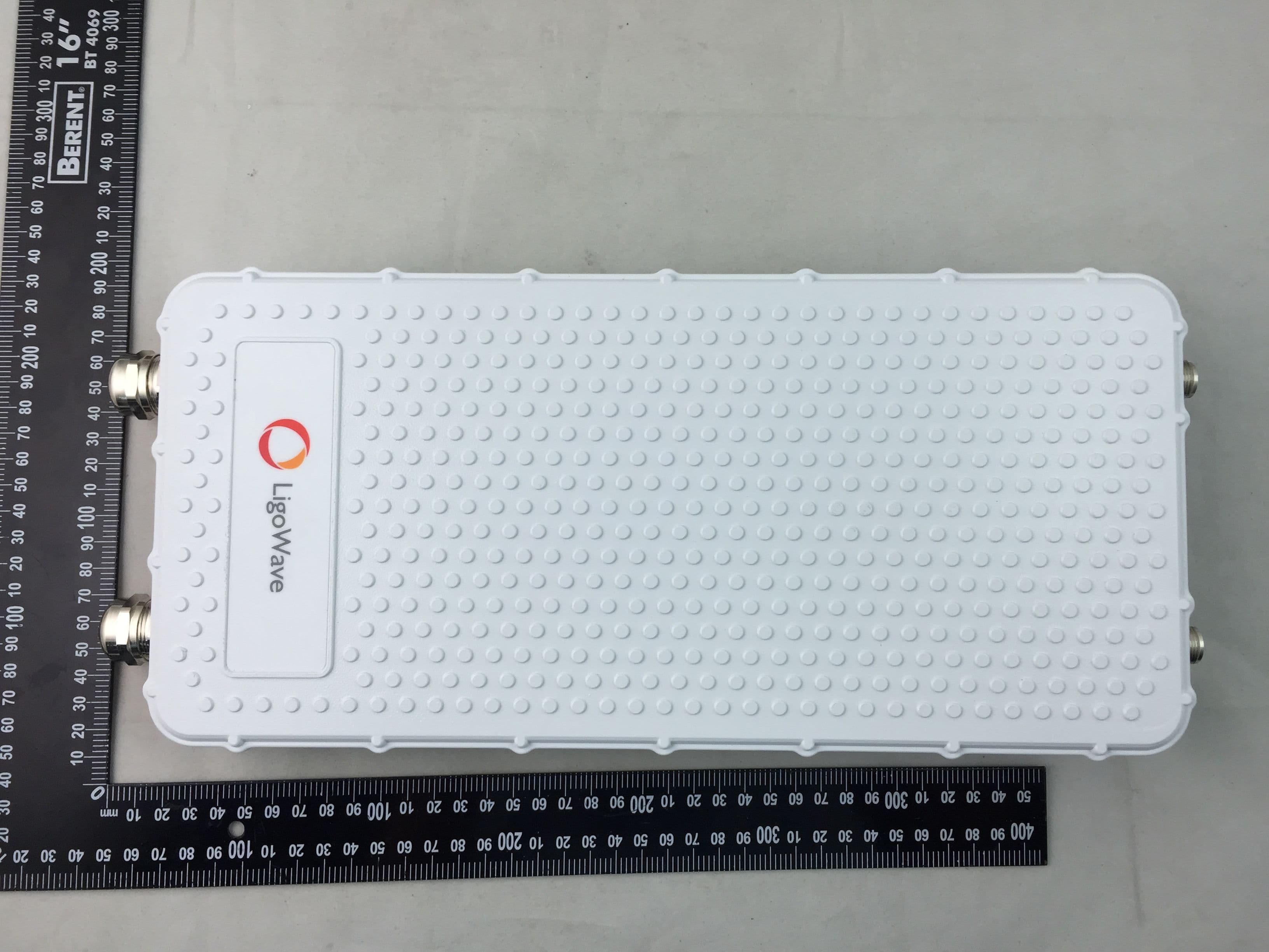 Broadband Digital Transmission System - FCC ID V2V-FWBD2701 - LigoWave LLC