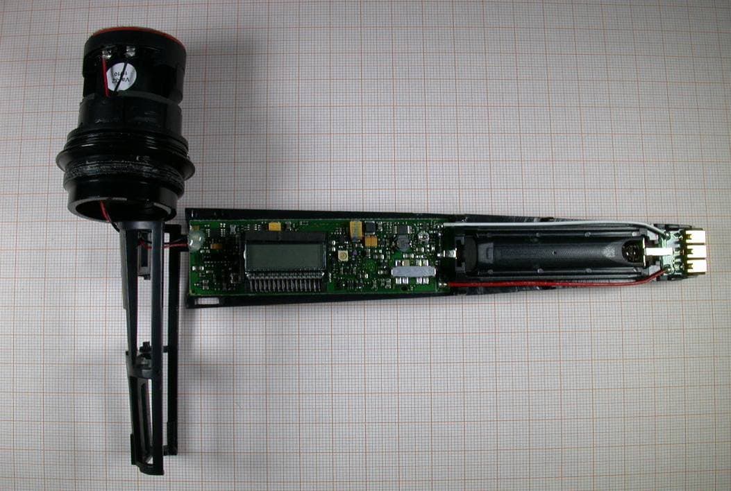 Wireless Microphone - FCC ID V3TCSCHTX - AKG Acoustics GmbH (1)
