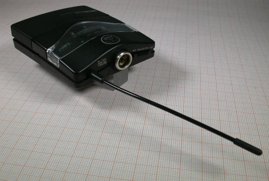 Wireless Microphone - FCC ID V3TCSCPTX - AKG Acoustics GmbH (5)