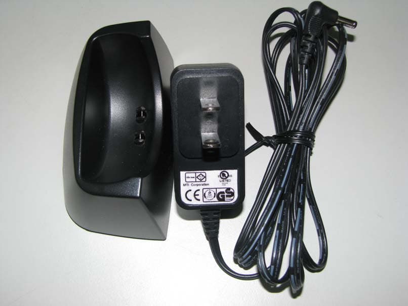 DECT 6.0 PORTABLE TALKING PENDANT - FCC ID V42650D6 - KINGTEL Corporation