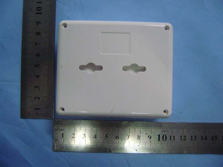 NETWORK CAMERA - FCC ID V4FYCHME61 - Y-CAM SOLUTIONS LTD. (4)