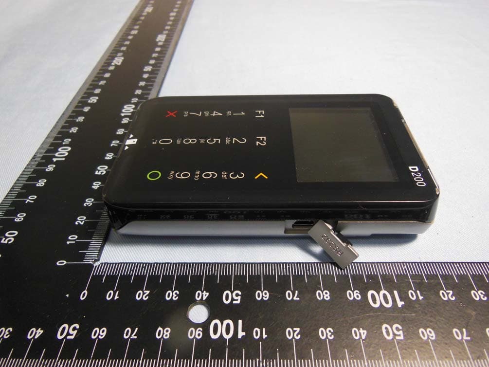 Wireless POS Terminal - FCC ID V5PD200WB - PAX Technology Limited (2)