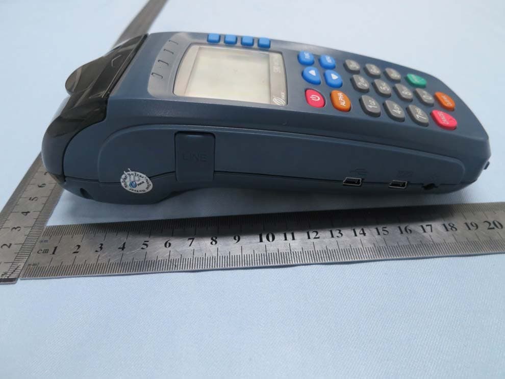 Wireless POS terminal - FCC ID V5PS90WCDMA - PAX Technology Limited (4)