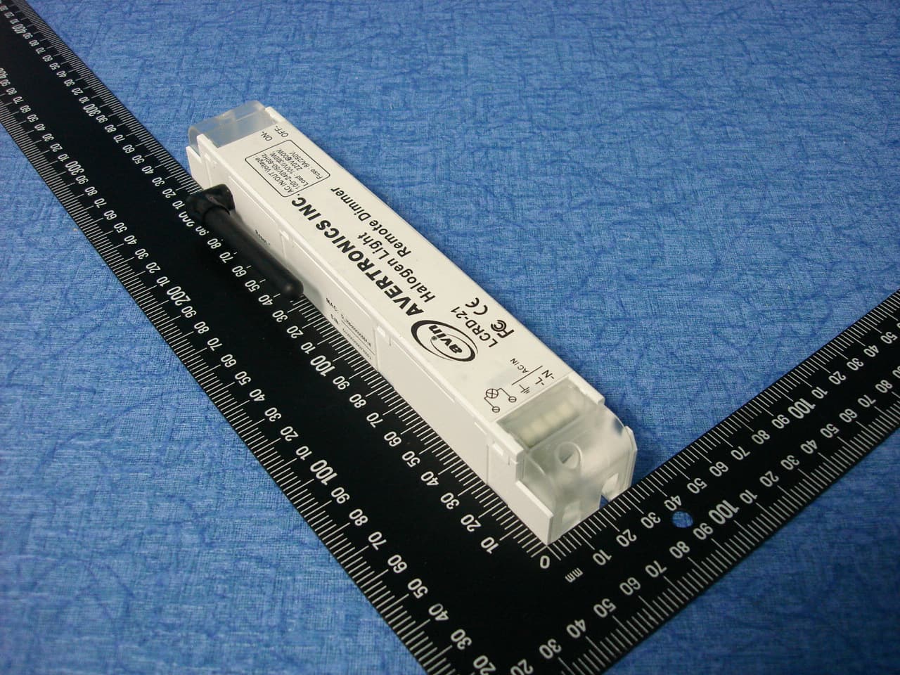 Halogen Light Remote Dimmer - FCC ID V5ULCRD21200903 - Avertronics INC. (2)