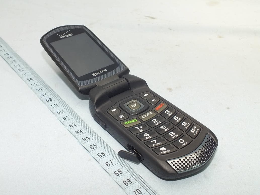 CDMA/GSM Flip Phone - FCC ID V65E4520 - Kyocera Corporation (4)