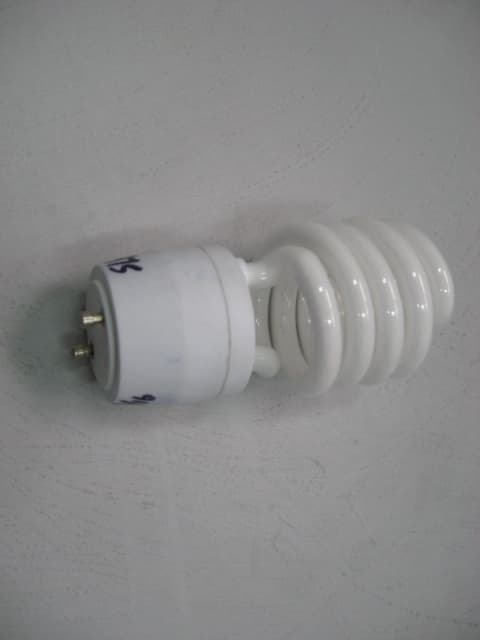 SELF BALLASTED LAMPS - FCC ID V6EGCJX62585 - Zhongshan Gecheng Electronic Co., Ltd.
