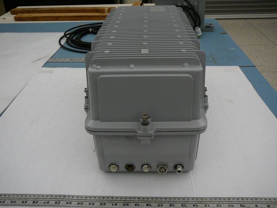 Single Band fiber optically fed 850MHz outdoor repeater - FCC ID V7DCM150D01 - Public Wireless, Inc (3)