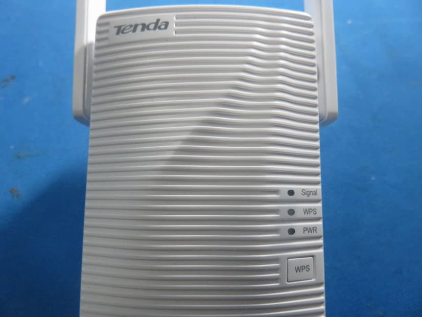 1) AC1200 Dual Band WiFi Repeater 2) AC750 Dual Band WiFi Repeater - FCC ID V7TA18V2 - SHENZHEN TENDA TECHNOLOGY CO., LTD. (3)