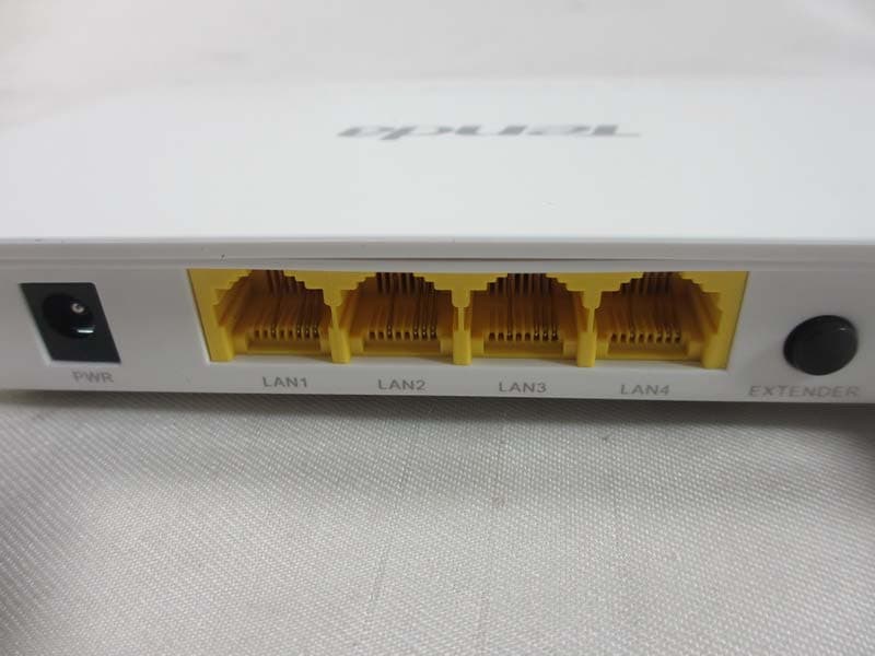 Wireless N300 Universal Range Extender - FCC ID V7TA302 - SHENZHEN TENDA TECHNOLOGY CO., LTD. (3)